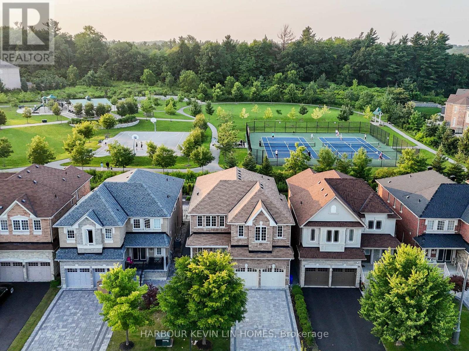 83 Bush Ridges Avenue, Richmond Hill, ON, L4E 0N6