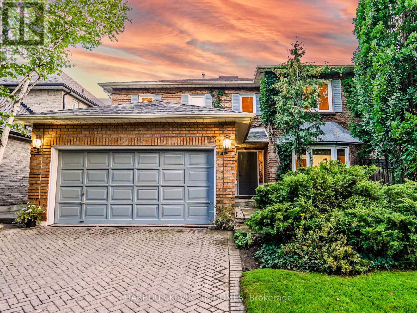 23 Wilfred Court, Richmond Hill, ON, L4C 8P9