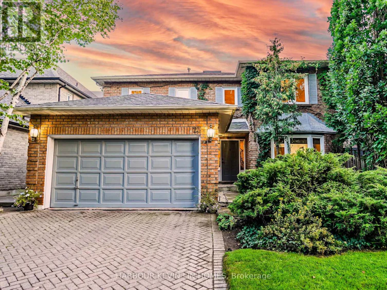 23 Wilfred Court, Richmond Hill, ON, L4C 8P9
