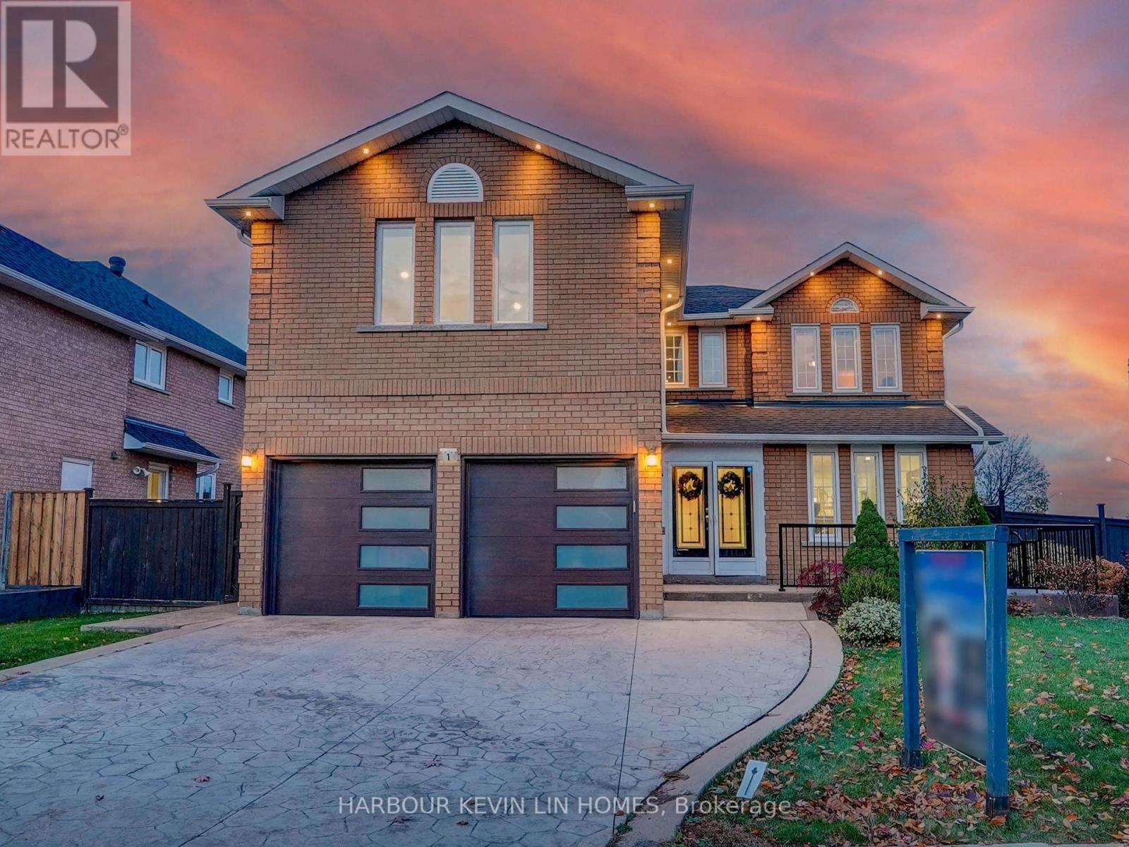 1 Strathearn Avenue, Richmond Hill, ON, L4B 2C7