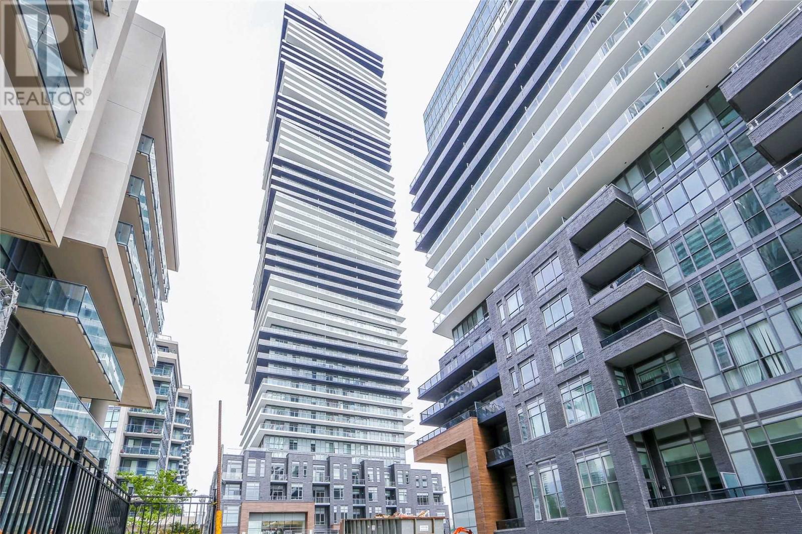 303-56 Annie Craig Dr  