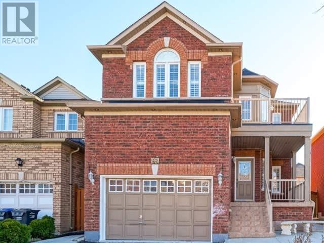 93 Turquoise Cres  