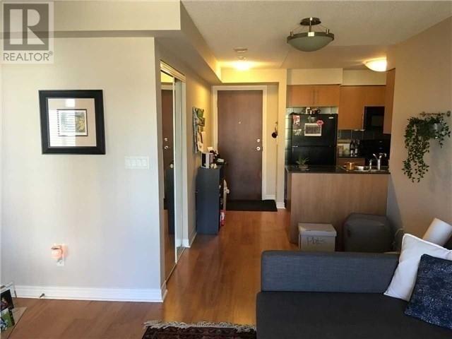 904-310 West Burnhamthorpe Rd  