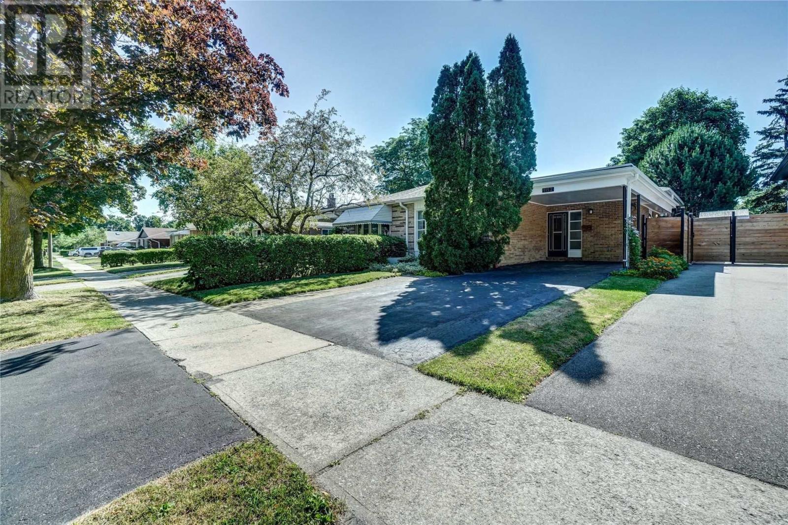 1152 Sylvania Dr  