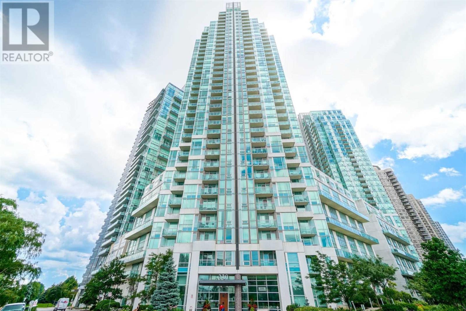 919-220 Burnhamthorpe Road West  