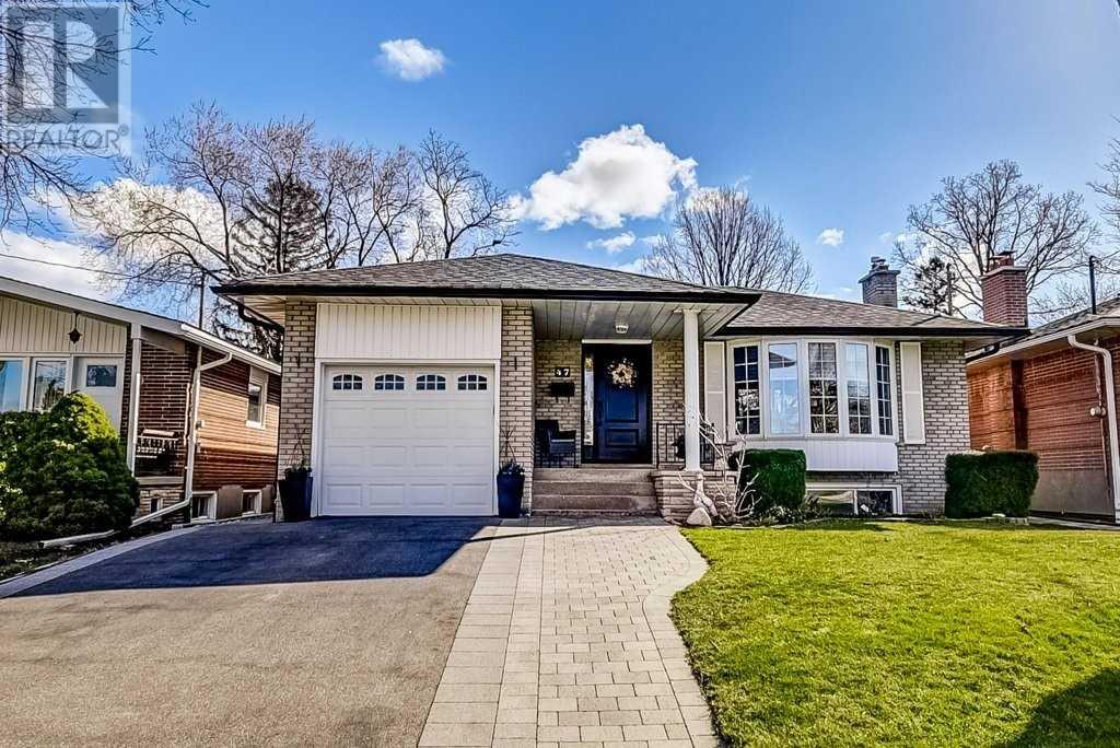47 Archerhill Drive, Toronto, ON, M9B 5P2