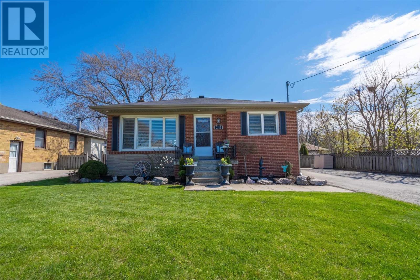 2112 Mountainside Drive, Burlington, ON, L7P 1B2
