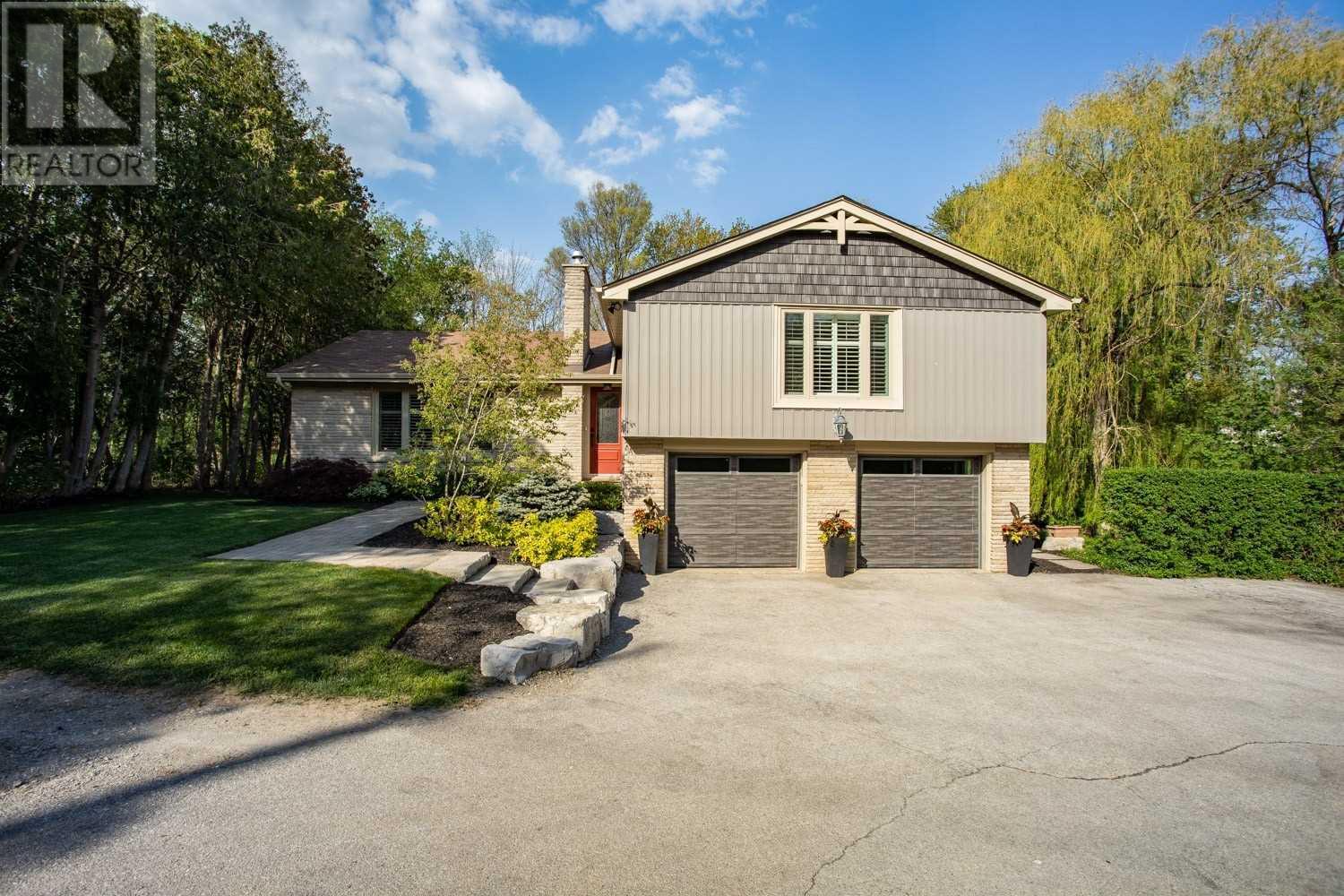 1749 Waterdown Road, Burlington, ON, L7P 5A2