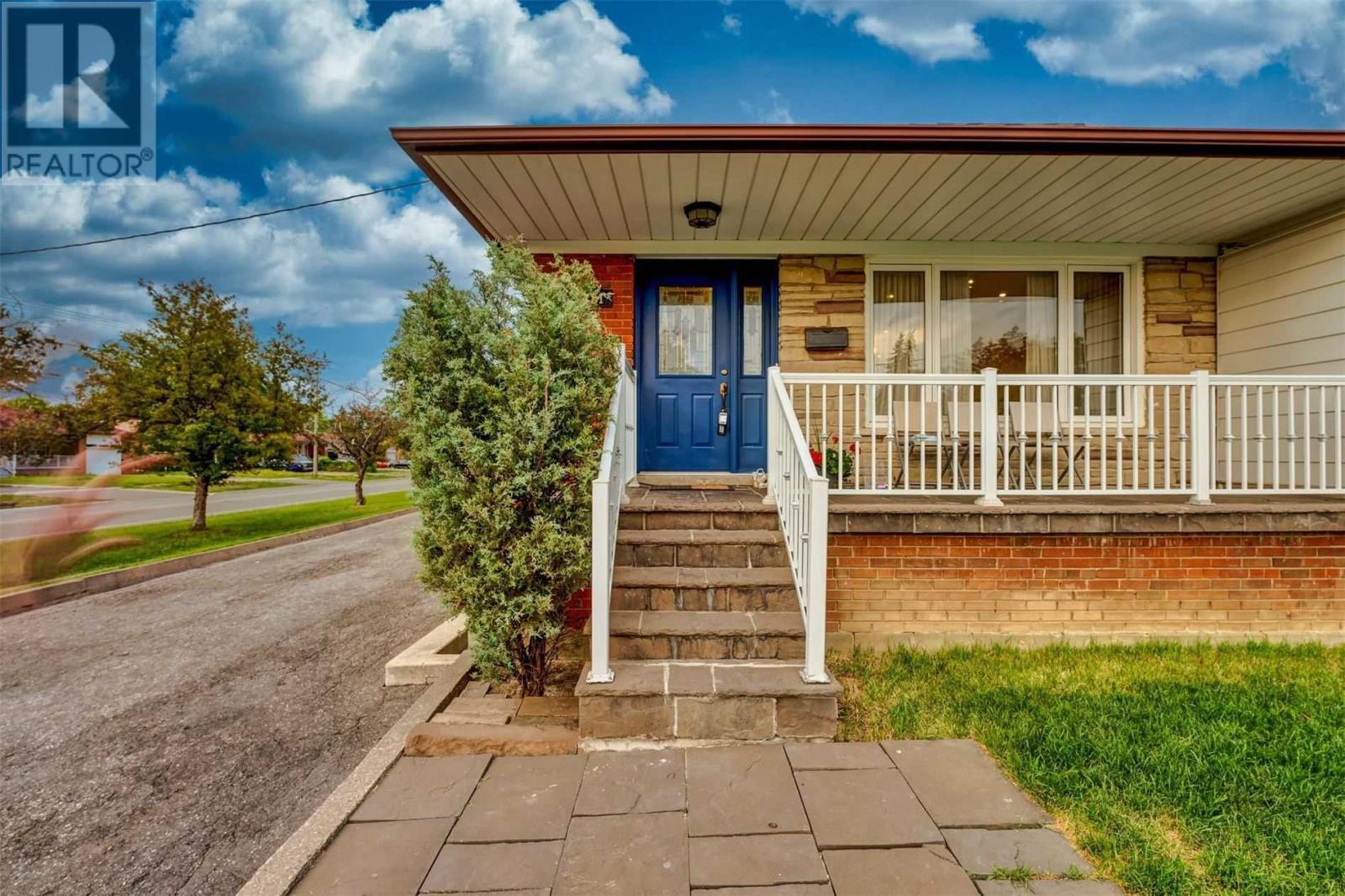 7281 Harwick Drive, Mississauga, ON, L4T 3A6