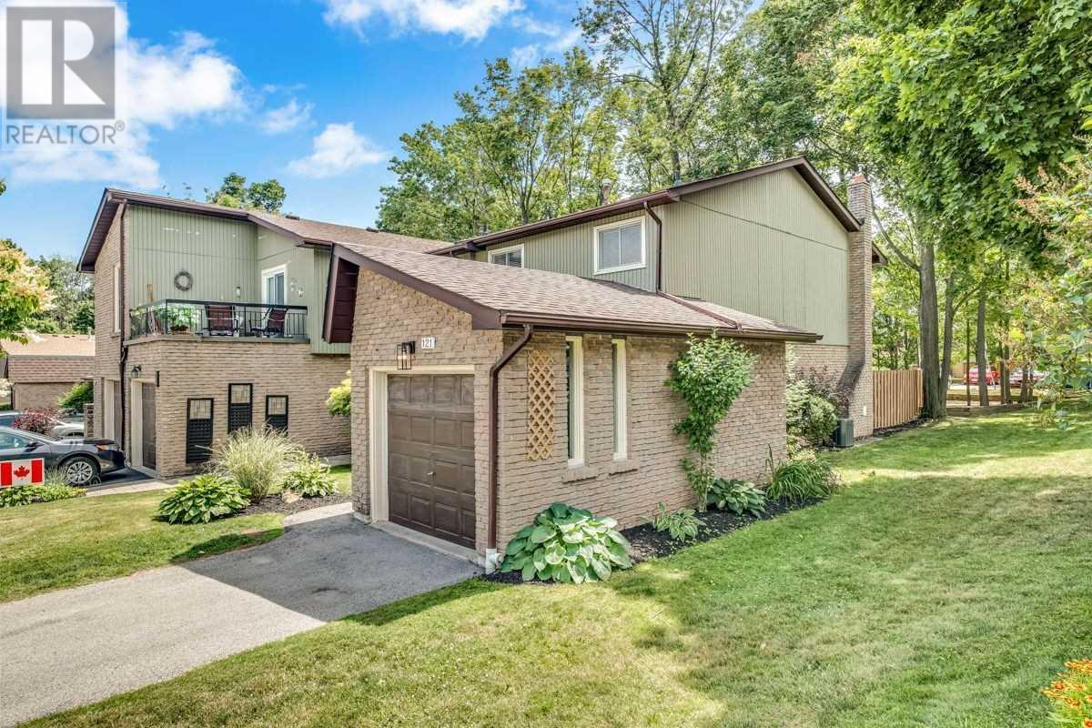 121-2301 Cavendish Drive, Burlington, ON, L7P 3M3