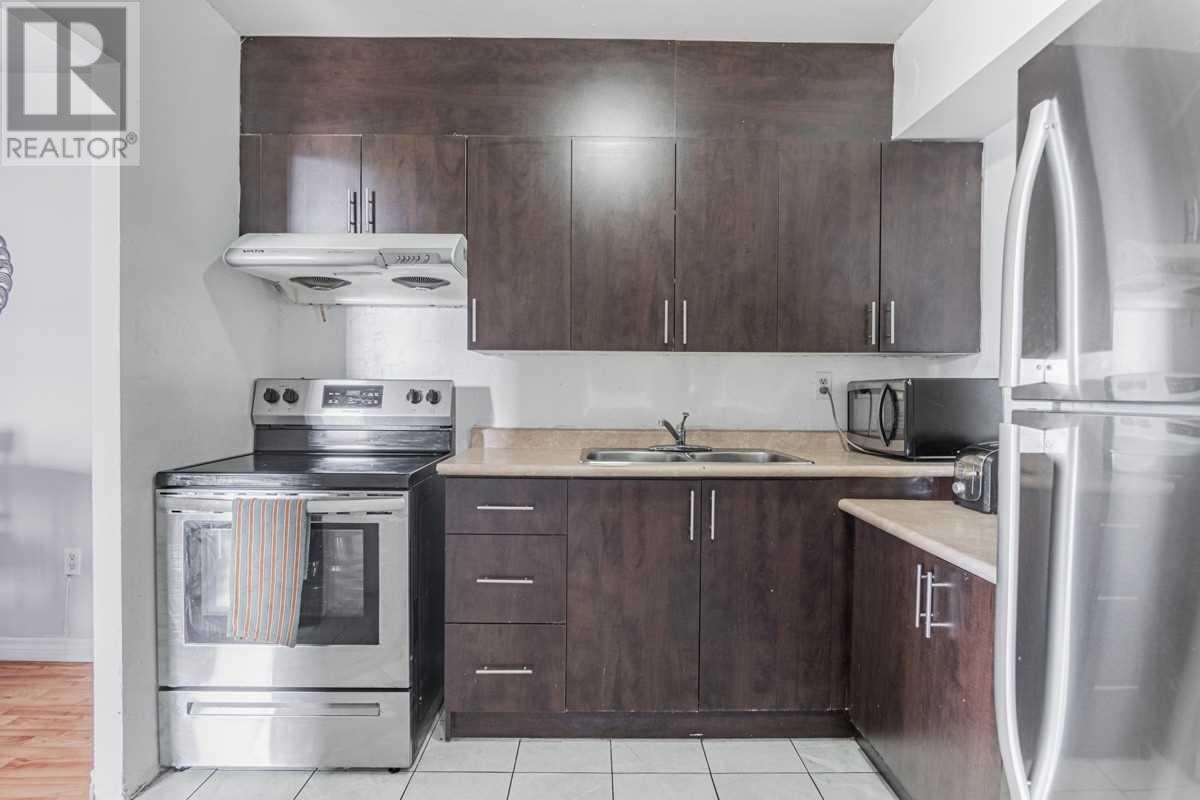401-330 Dixon Road, Toronto, ON, M9R 1S9