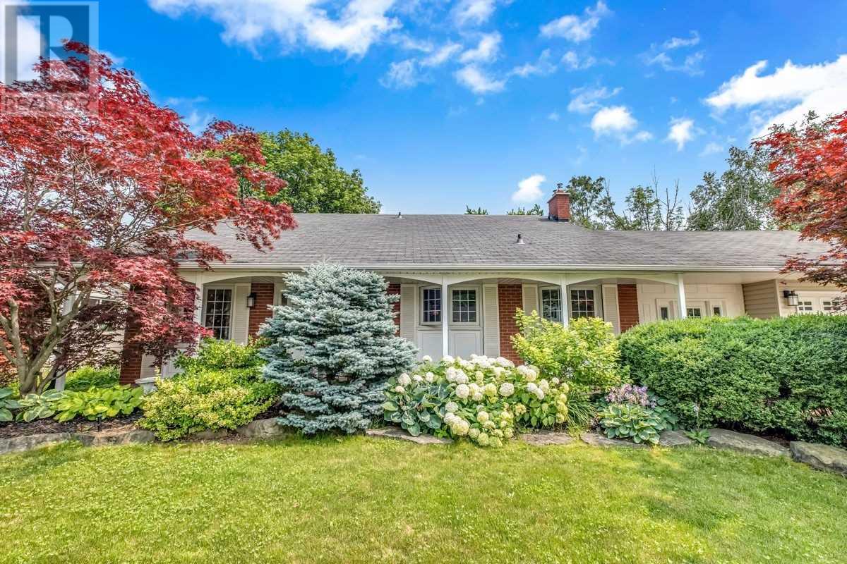 5122 Spruce Avenue, Burlington, ON, L7L 1M8