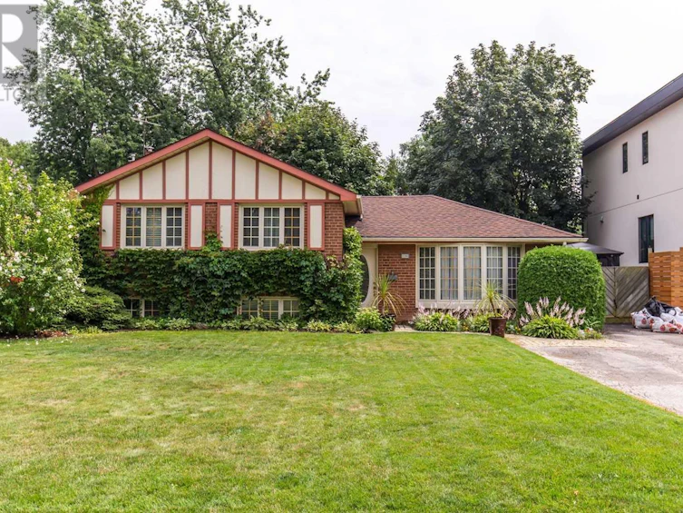 5288 Mericourt Road, Burlington, ON, L7L 3R3