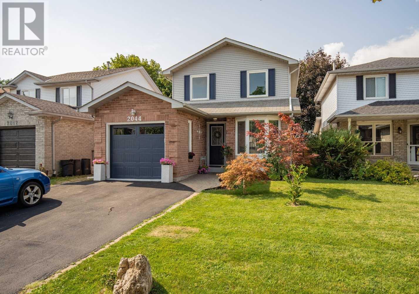 2044 Chrisdon Road, Burlington, ON, L7M 3W9
