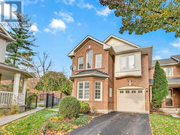 2058 Broadleaf Crescent, Burlington, ON, L7L 6S4