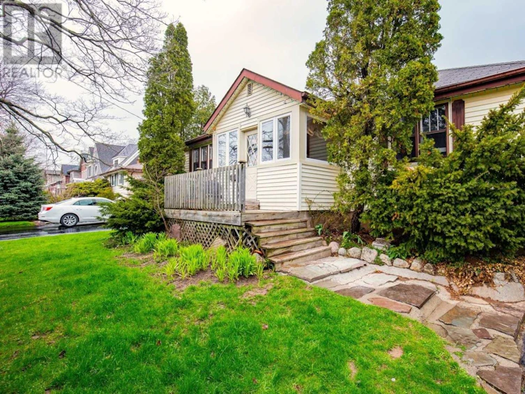 239 Jones Street, Oakville, ON, L6L 3G5