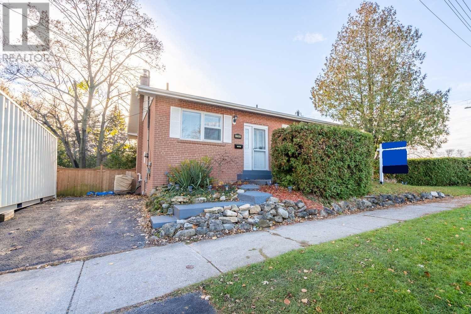 2360 St Frances Drive, Burlington, ON, L7P 1V4
