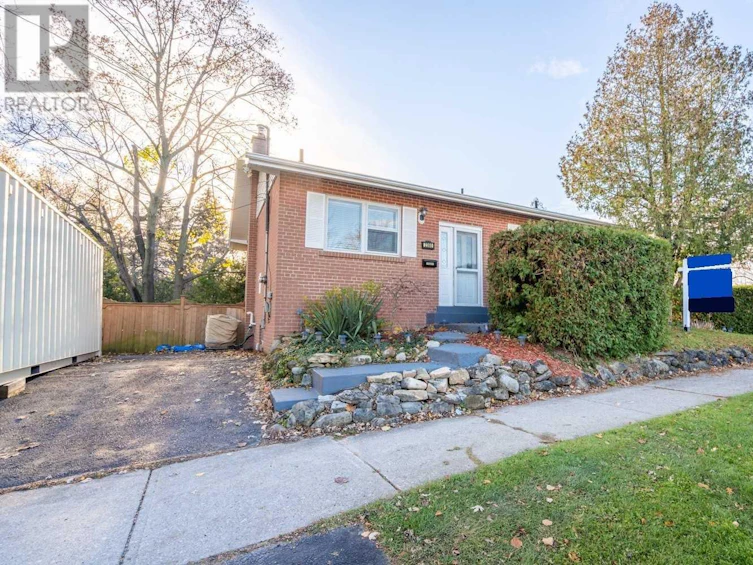 2360 St Frances Drive, Burlington, ON, L7P 1V4