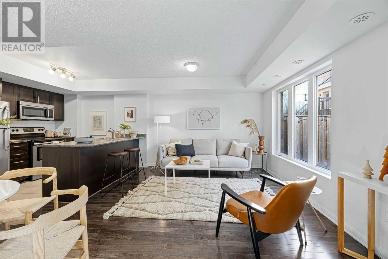 129-11 Foundry, Toronto, ON, M6H 0B7