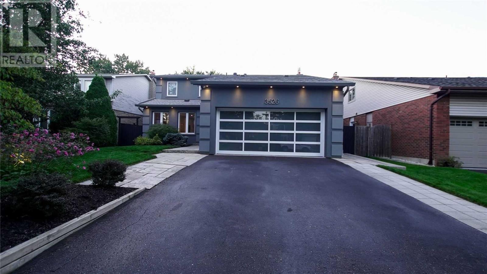 3526 Pitch Pine Crescent, Mississauga, ON, L5L 1P8