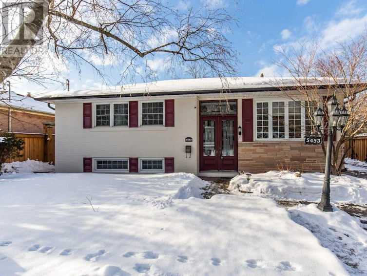 5453 Spruce Avenue, Burlington, ON, L7L 1N8