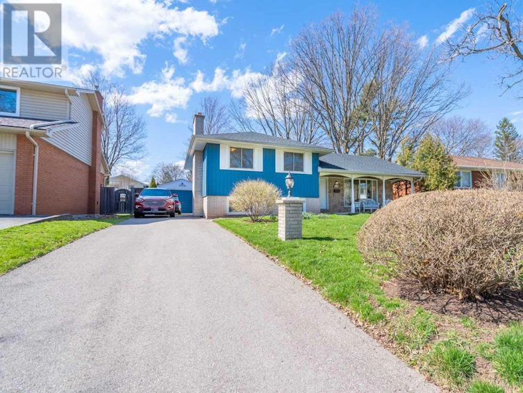 5211 Tamarac Drive, Burlington, ON, L7L 3N3