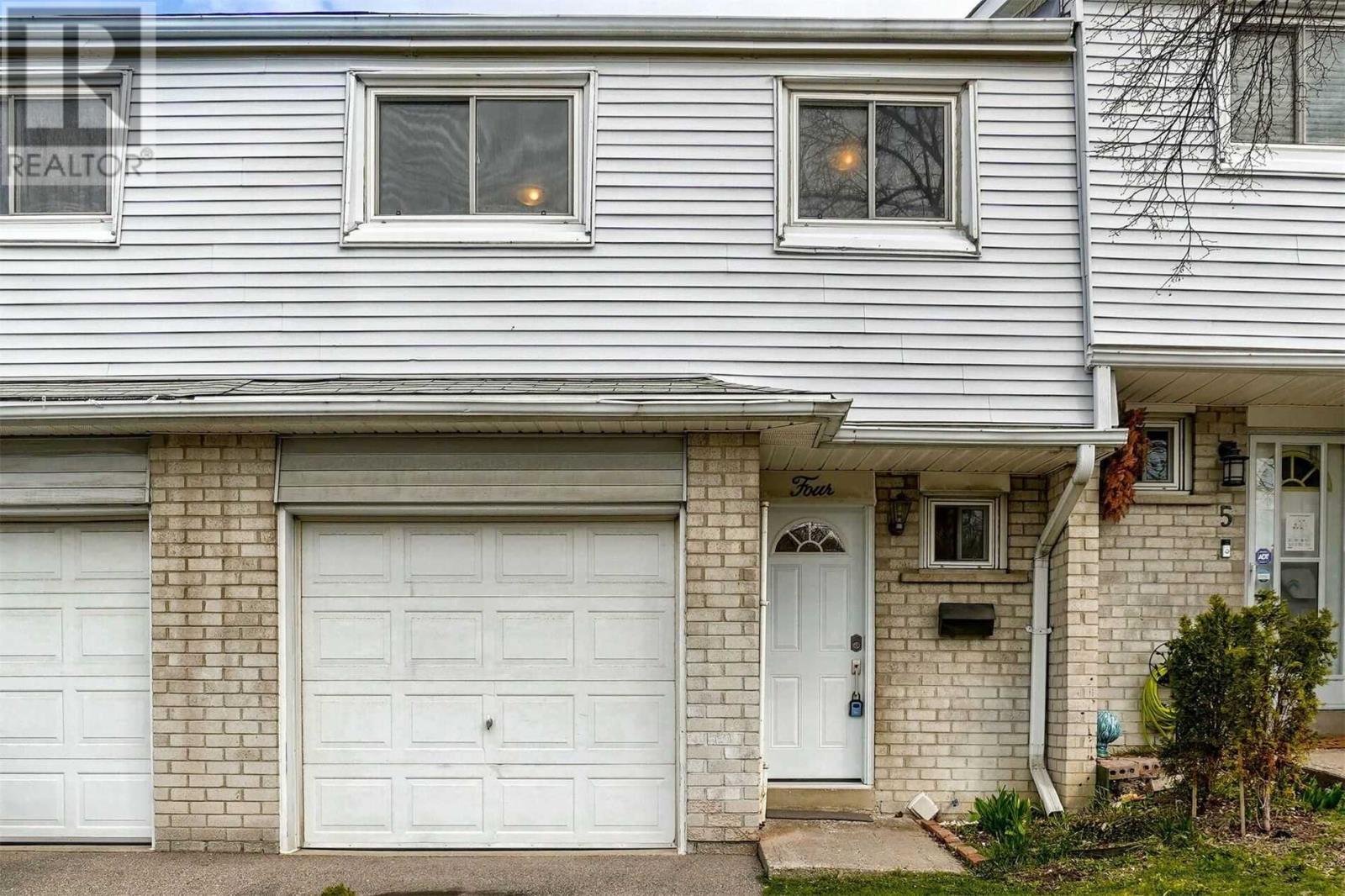 4-400 Mississauga Valley Boulevard, Mississauga, ON, L5A 3N6