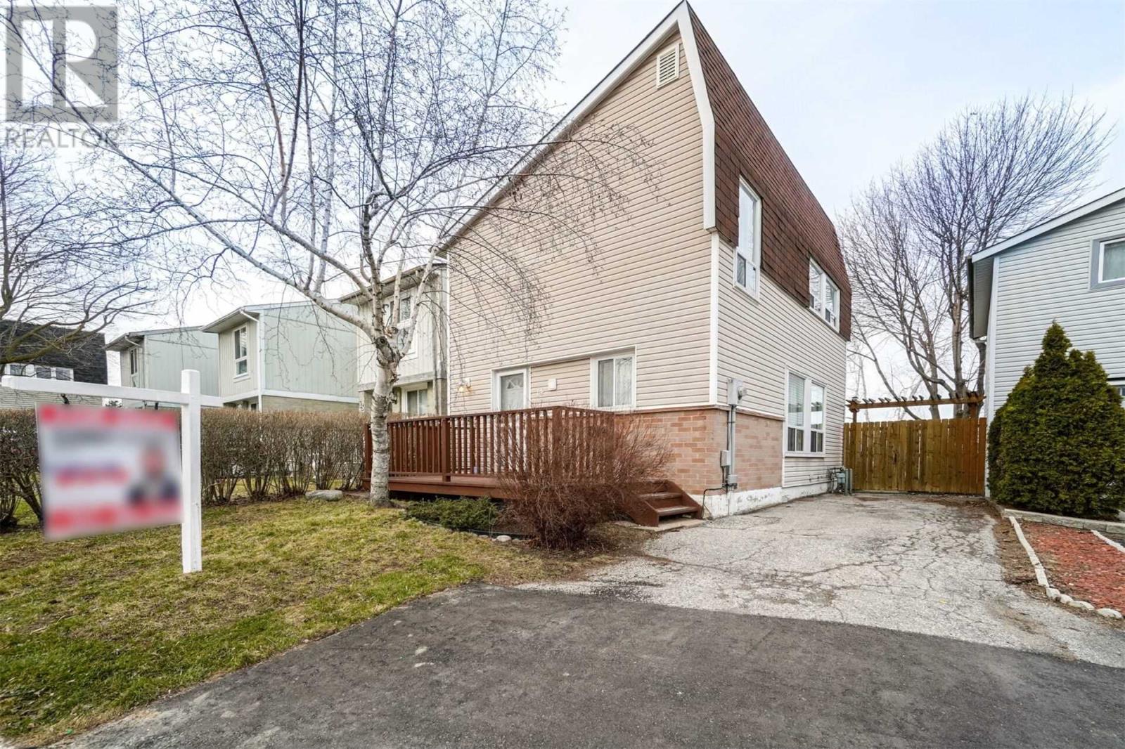 14 Josephine Court, Brampton, ON, L6S 2L3