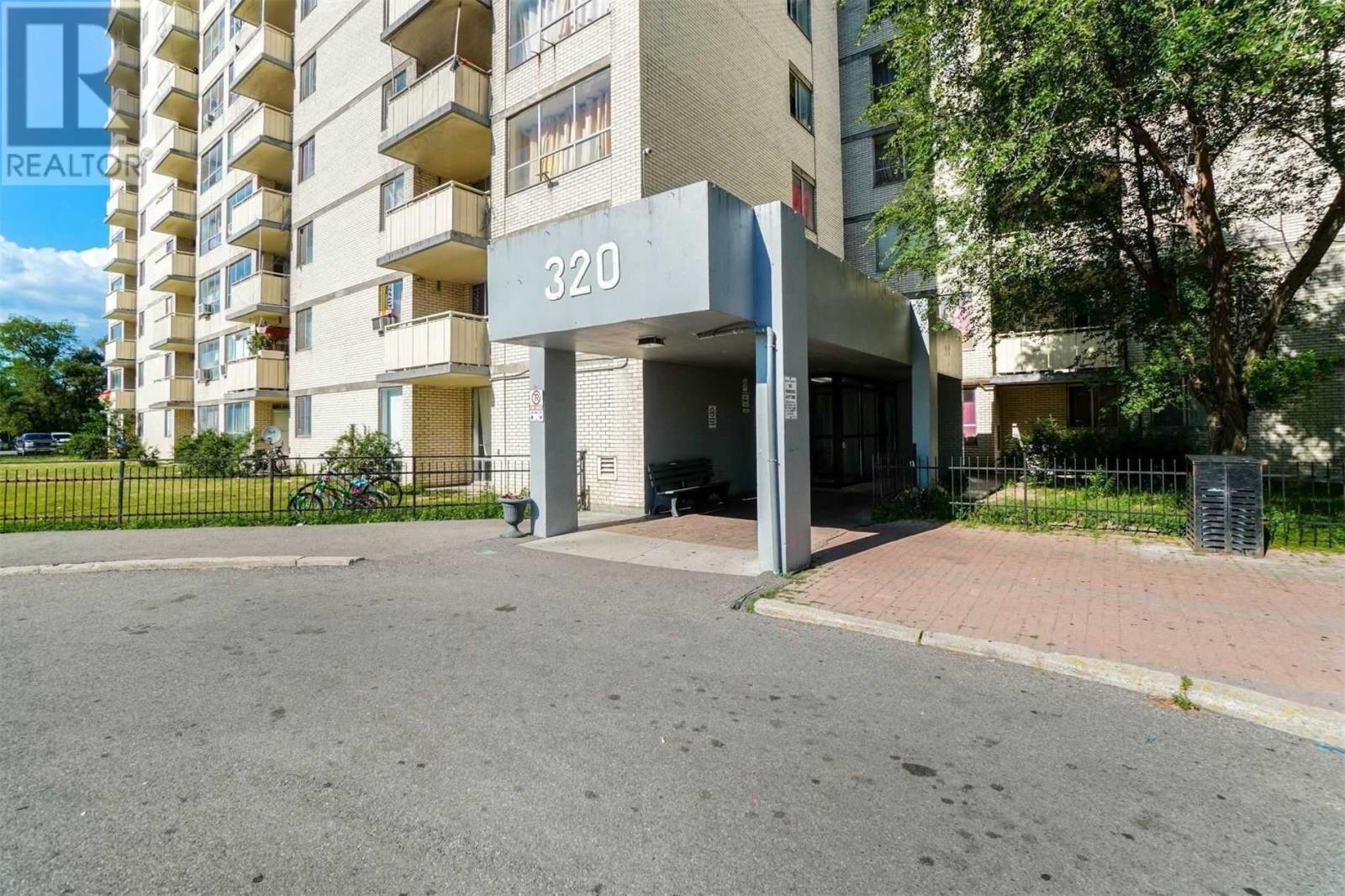 2105-320 Dixon Road, Toronto, ON, M9R 1S8