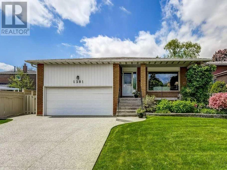 1381 Grand Boulevard, Oakville, ON, L6H 3E3