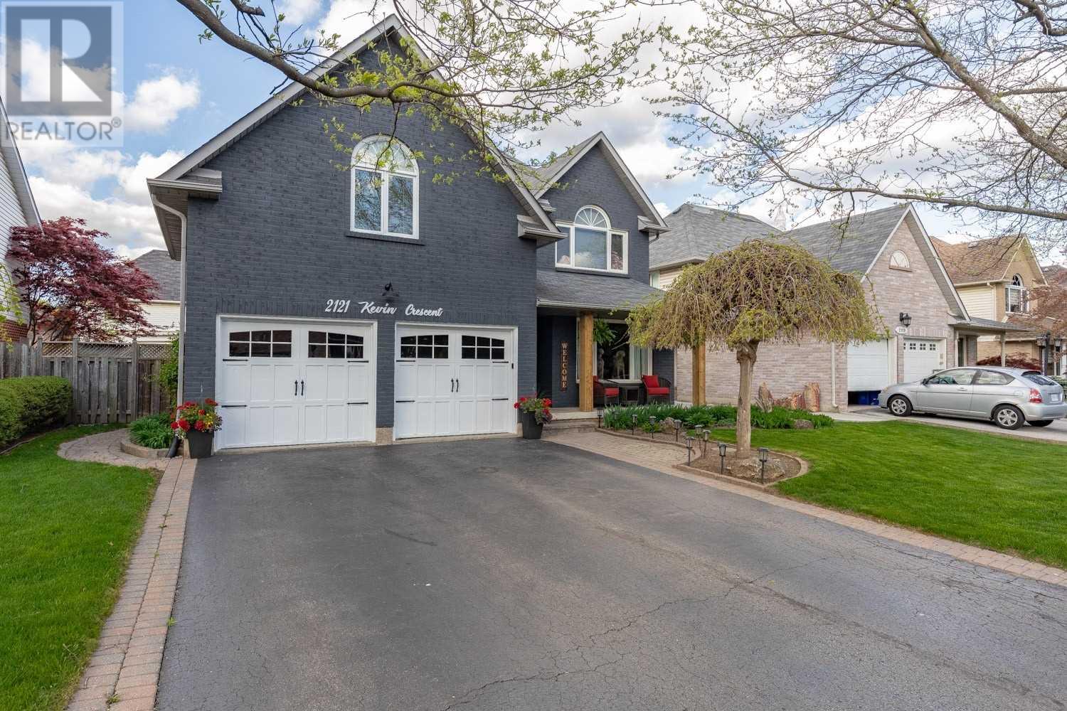2121 Kevin Crescent, Burlington, ON, L7M 4E3
