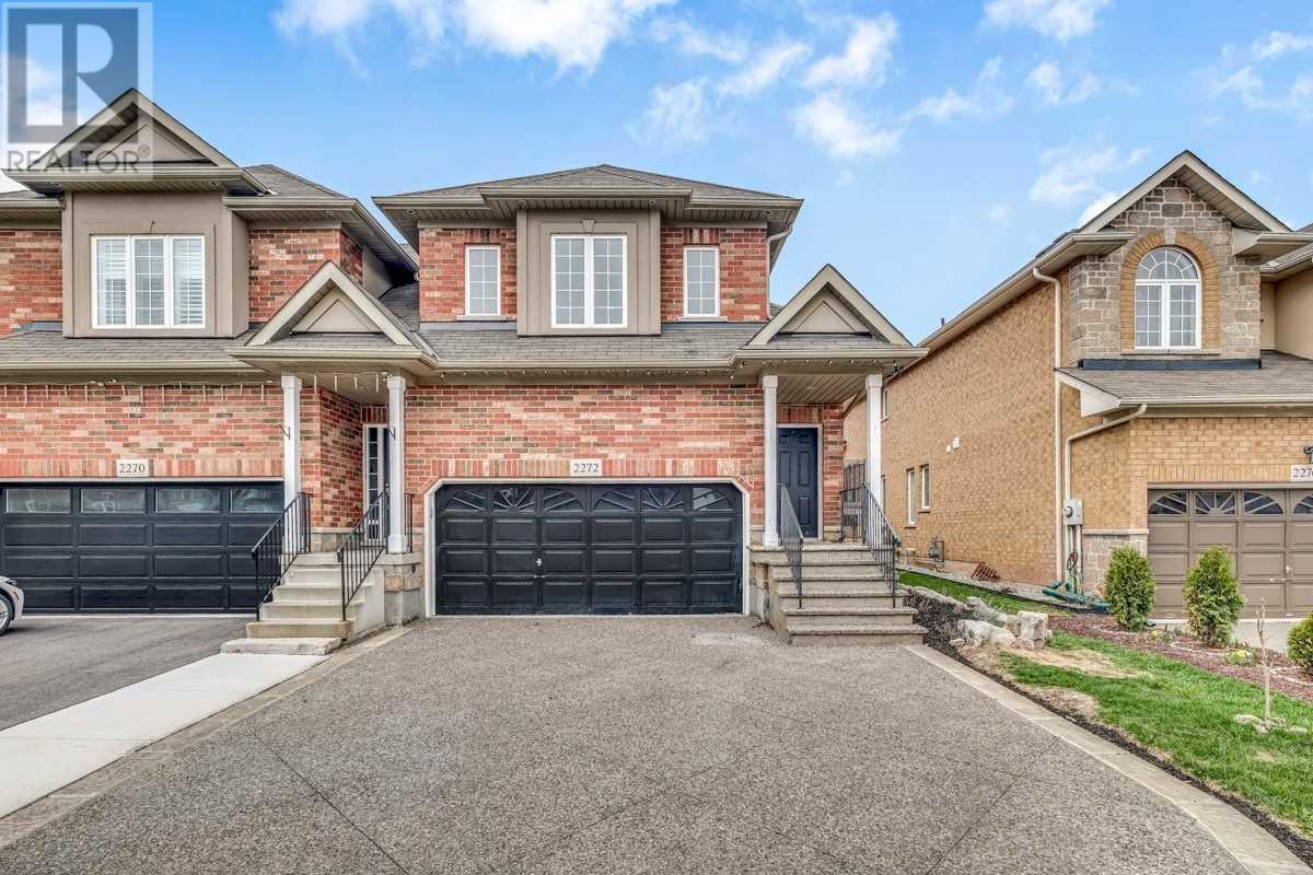 2272 Whistling Springs Crescent, Oakville, ON, L6M 5G5