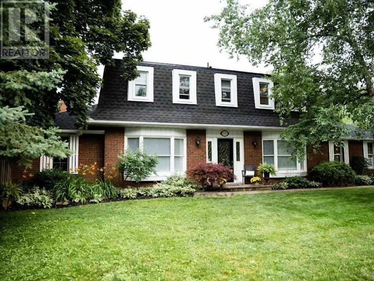 700 Greenwood Drive, Burlington, ON, L7T 3P5