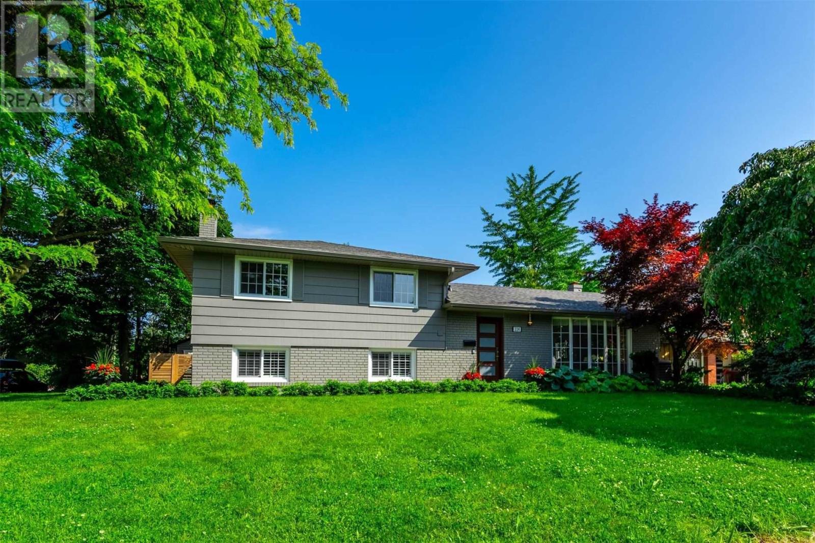 224 Weybourne Road, Oakville, ON, L6K 2T9
