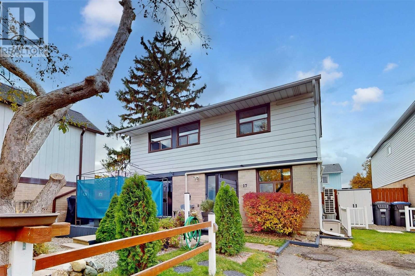 17 Hillpark Trail, Brampton, ON, L6S 1R1