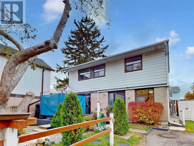 17 Hillpark Trail, Brampton, ON, L6S 1R1
