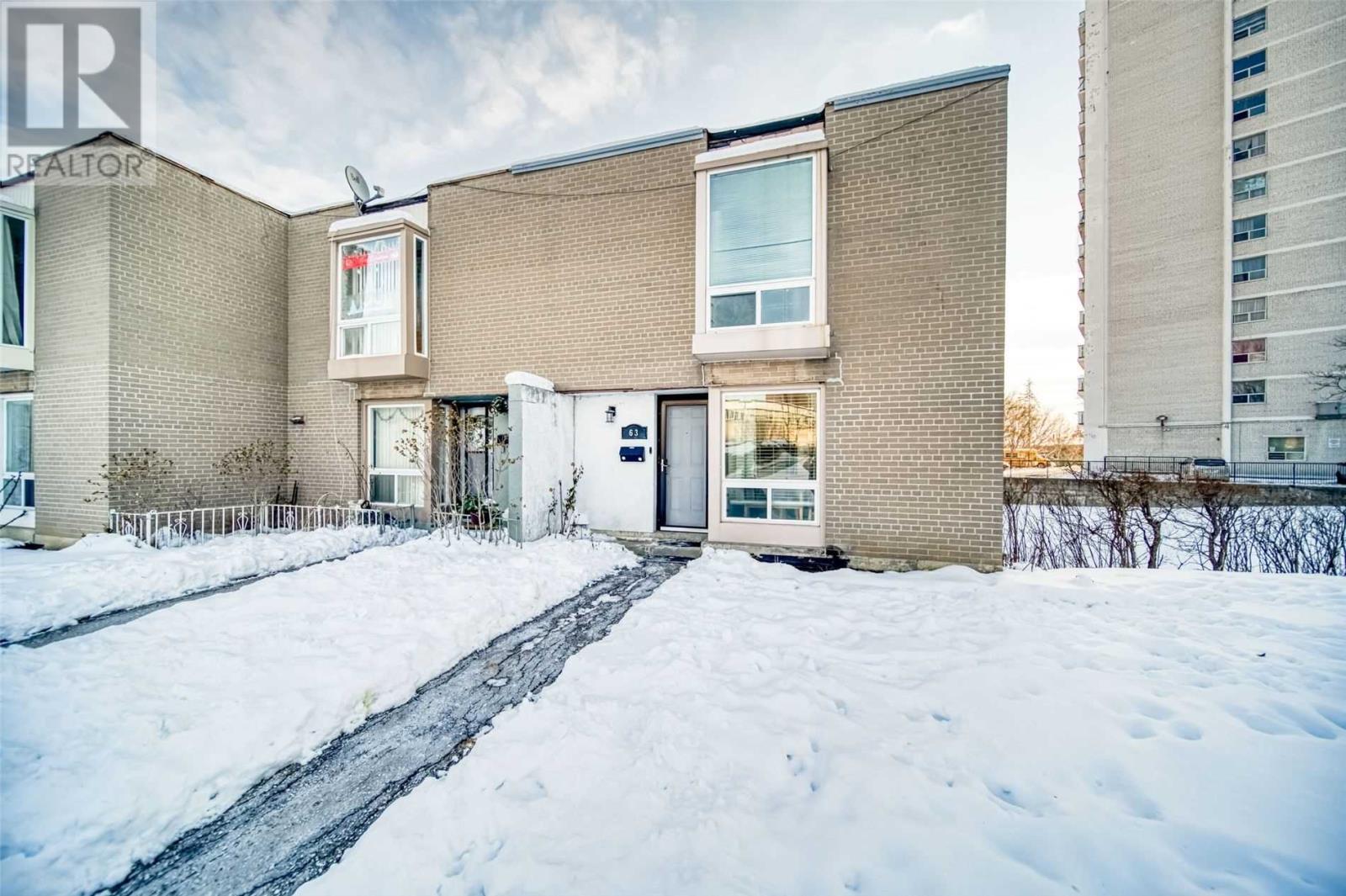 63-19 London Green Court, Toronto, ON, M3N 1K3