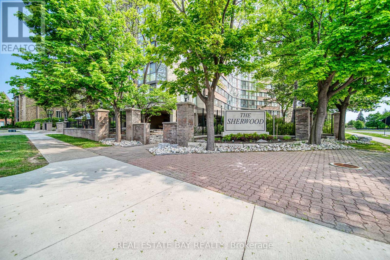 1703-4235 Sherwoodtowne Boulevard, Mississauga, ON, L4Z 1W3