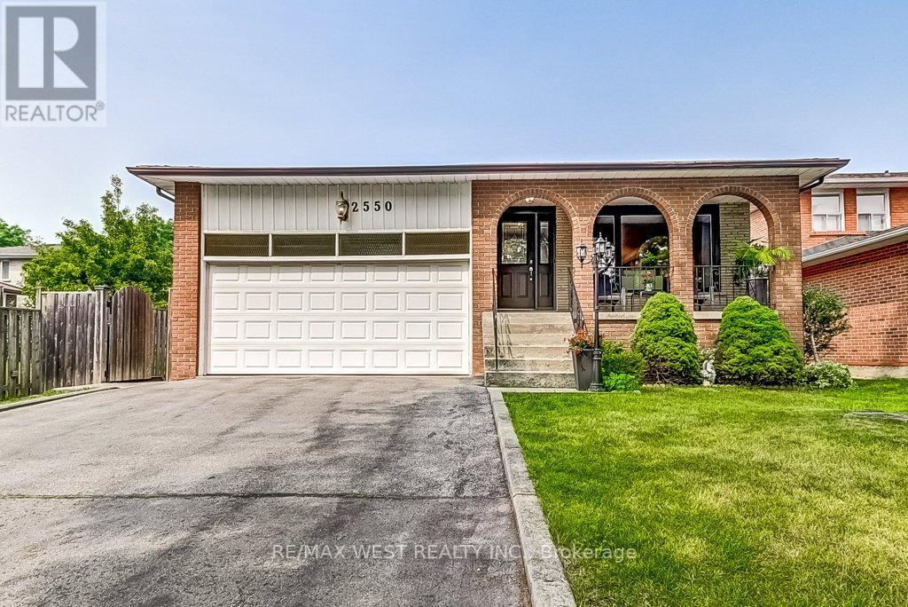 2550 Poplar Crescent, Mississauga, ON, L5J 4H3