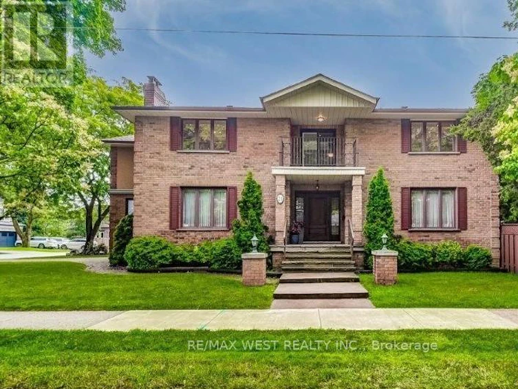 21 Cowley Avenue, Toronto, ON, M9B 2E2