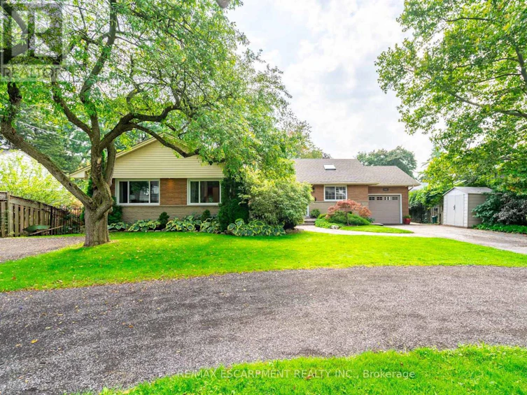 702 King Road, Burlington, ON, L7T 3K4