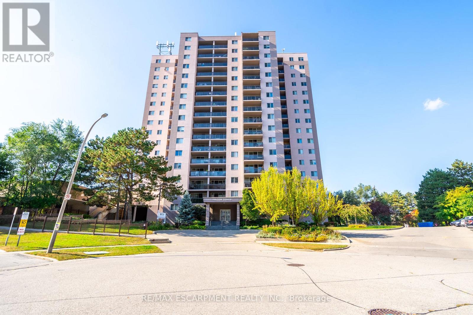 805-975 Warwick Court, Burlington, ON, L7T 3Z7