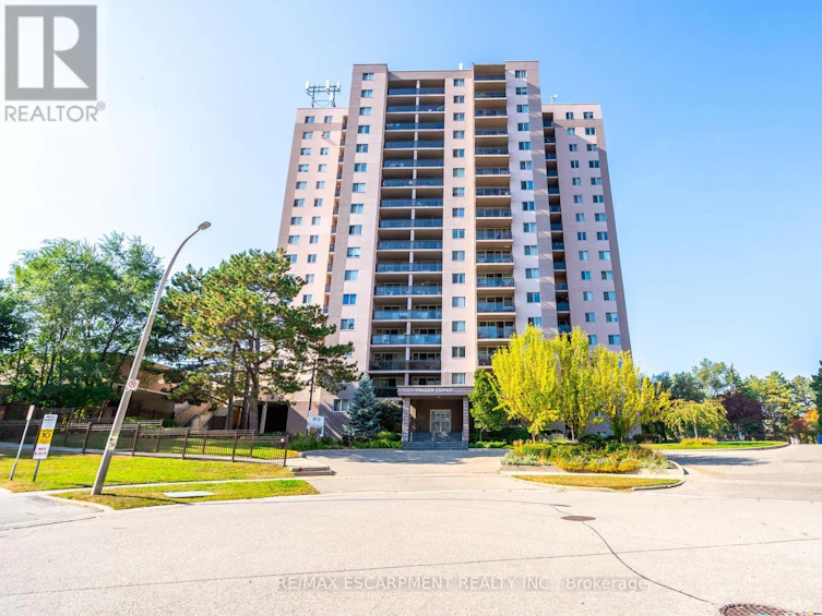 805-975 Warwick Court, Burlington, ON, L7T 3Z7