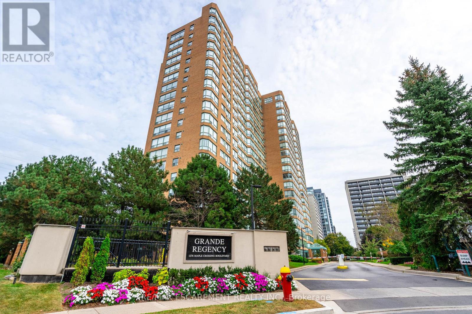 2012-1276 Maple Crossing Boulevard, Burlington, ON, L7S 2J9