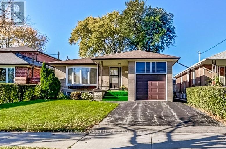 62 Archerhill Drive, Toronto, ON, M9B 5P4