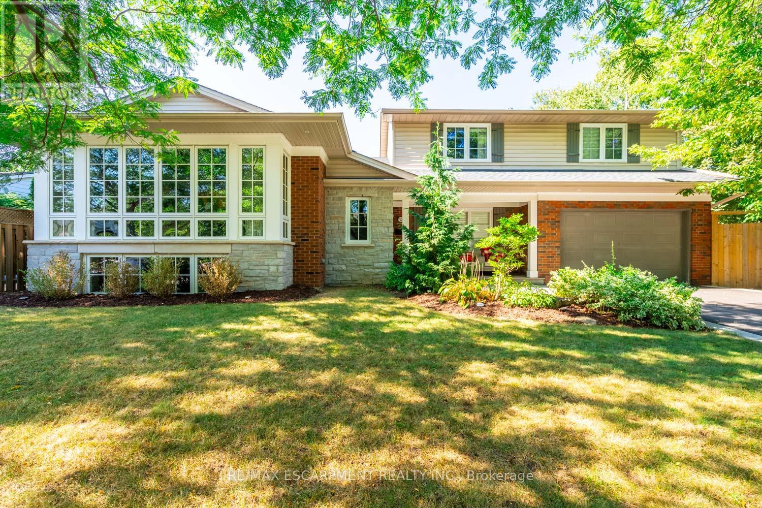 374 Monica Crescent, Burlington, ON, L7N 1Z4