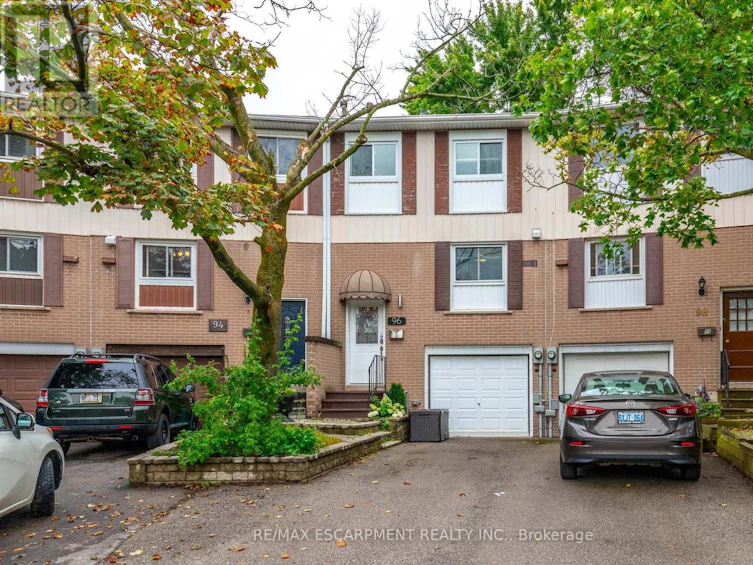 96 Oakdale Drive, Oakville, ON, L6H 1J3