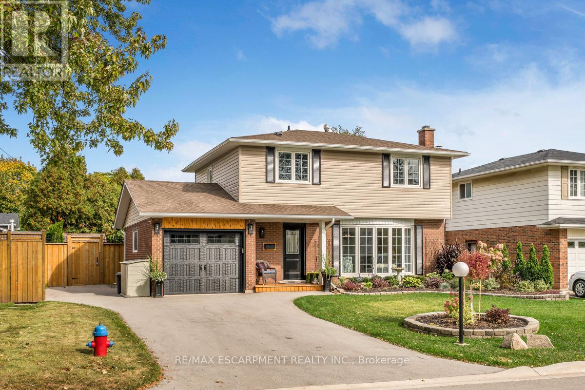 653 Castleguard Crescent, Burlington, ON, L7N 2W7