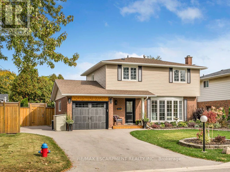 653 Castleguard Crescent, Burlington, ON, L7N 2W7