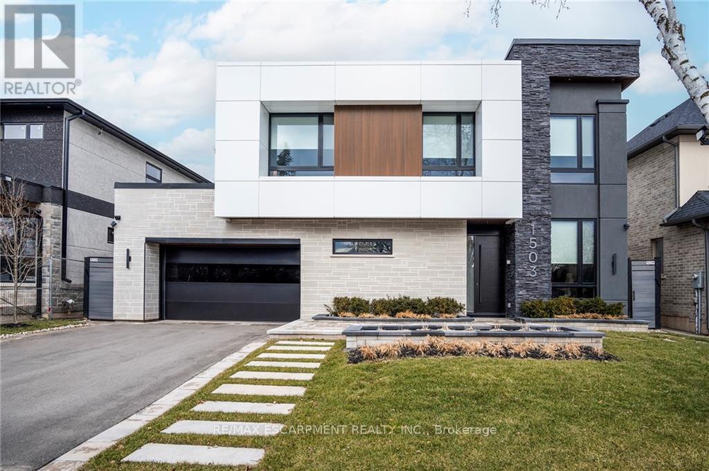 1503 Pembroke Drive, Oakville, ON, L6H 1V6